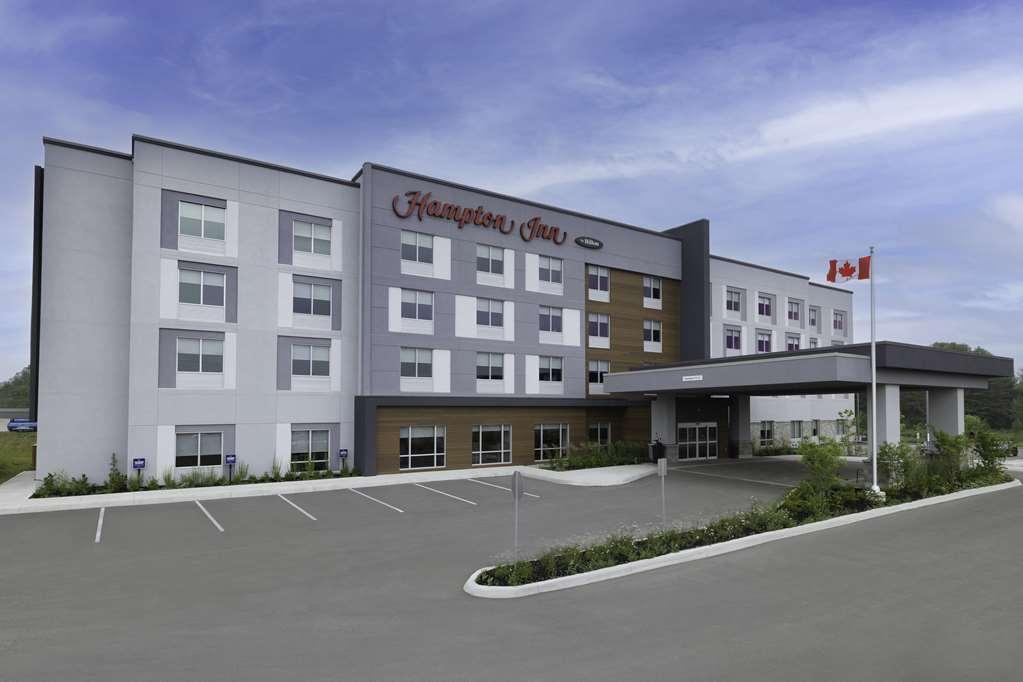 Hampton Inn Midland, On Экстерьер фото